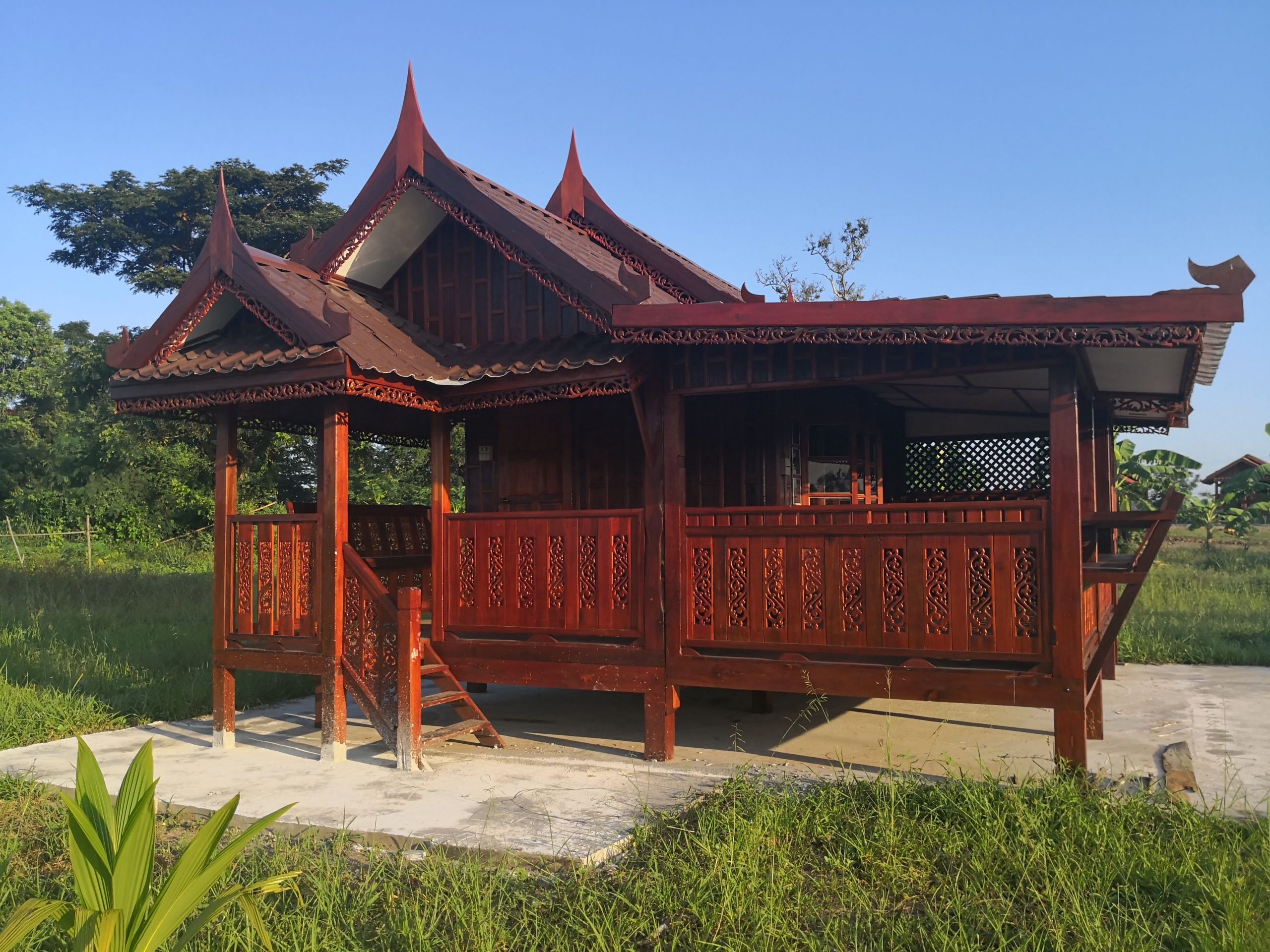 Bungalow with large terrace